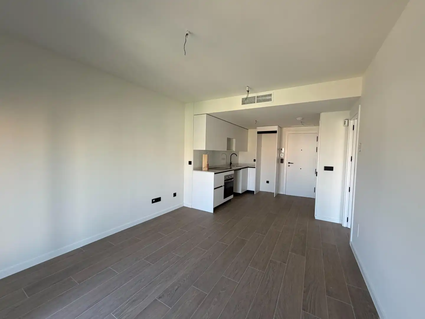 Flat for rent in Madrid  with Air Conditioner, Heating and Storage room