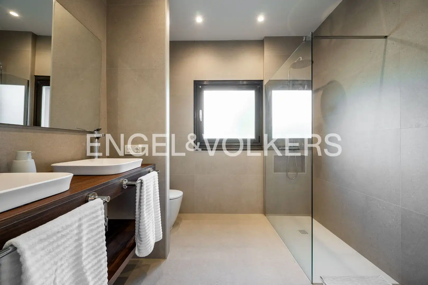 Baño de Casa o chalet de alquiler en Usurbil con Calefacción, Jardín privado y Piscina