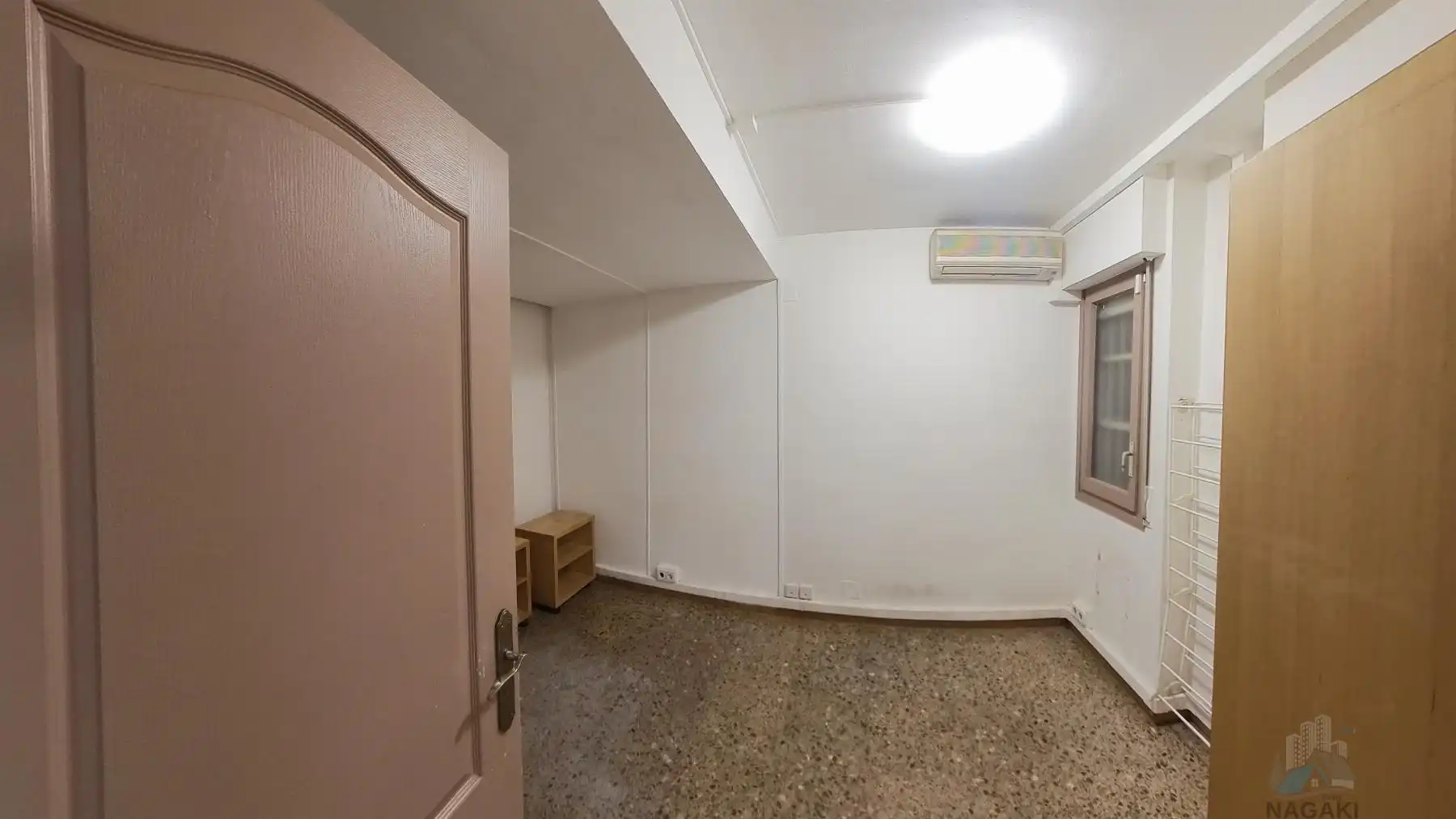 Wohnung zum Verkauf in Barcelona mit Balkon
