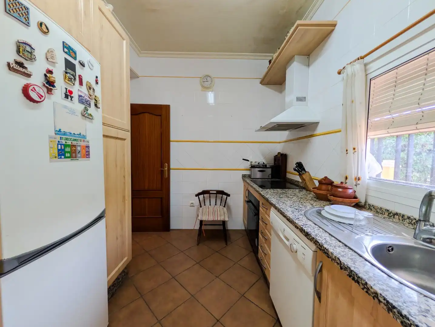 Detached house with pool for sale in Sanlúcar la Mayor, imagen 9
