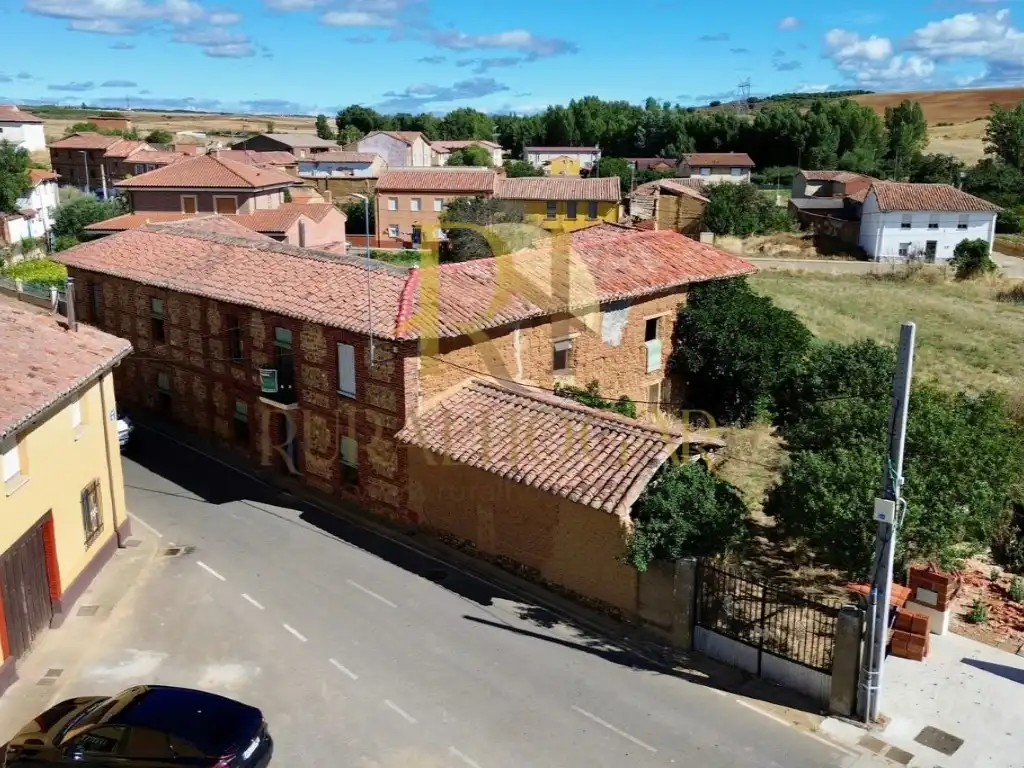 House for sale in Villaturiel, imagen 2