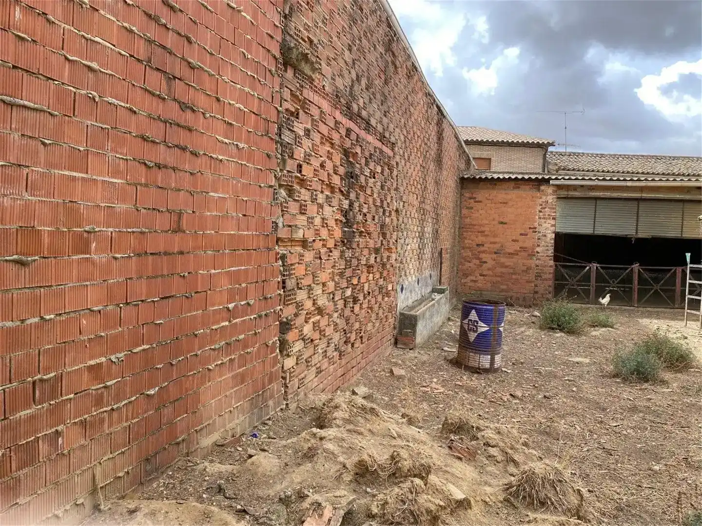 Vista exterior de Residencial en venda en Fuentes de Nava