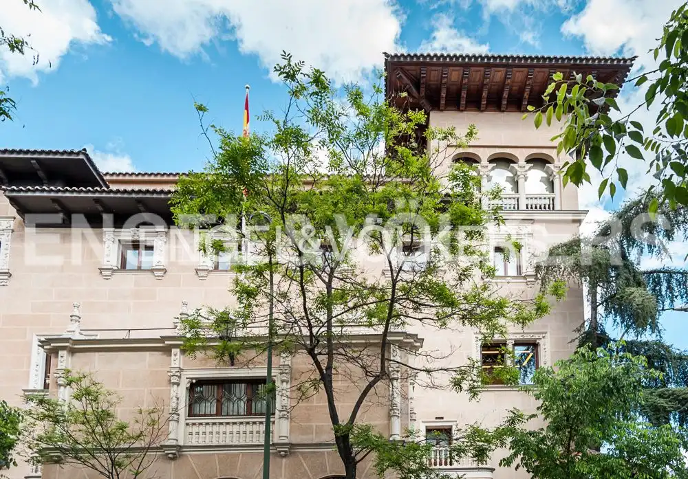 Außenansicht von Wohnung zum Verkauf in Madrid mit Heizung