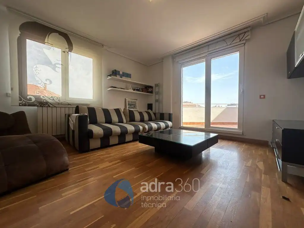 Flat for rent in Estambrera, Cascajos - Piqueras