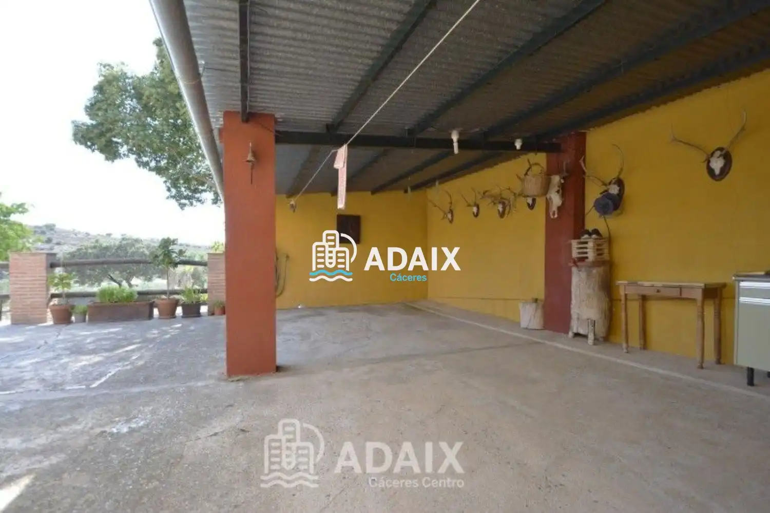 Jardí de Casa o xalet en venda en Cáceres amb Aire condicionat, Terrassa i Traster