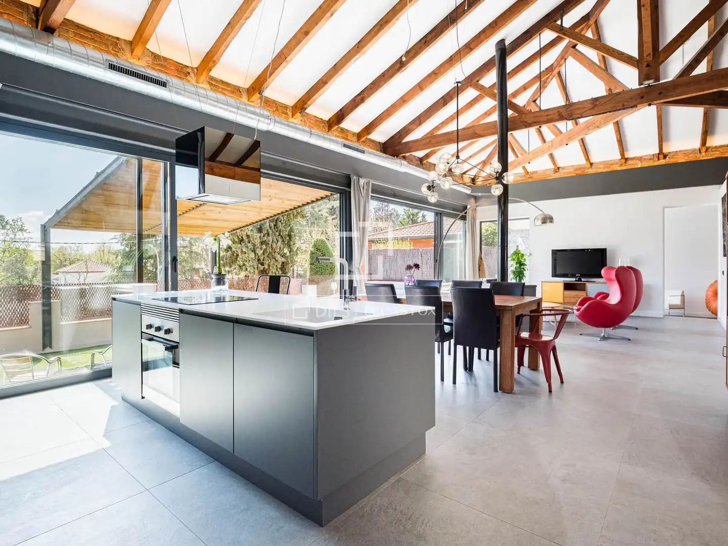 Cocina de Casa o chalet en venta en Cerdanyola del Vallès con Aire acondicionado, Calefacción y Jardín privado