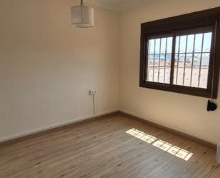 Dormitori de Àtic de lloguer en L'Hospitalet de Llobregat amb Parquet, Terrassa i Forn