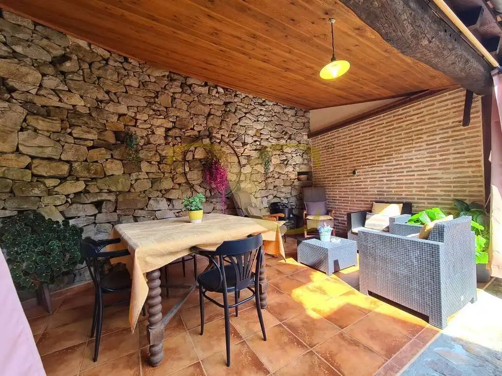 Terrassa de Casa o xalet en venda en Peñamellera Alta amb Calefacció, Jardí privat i Terrassa
