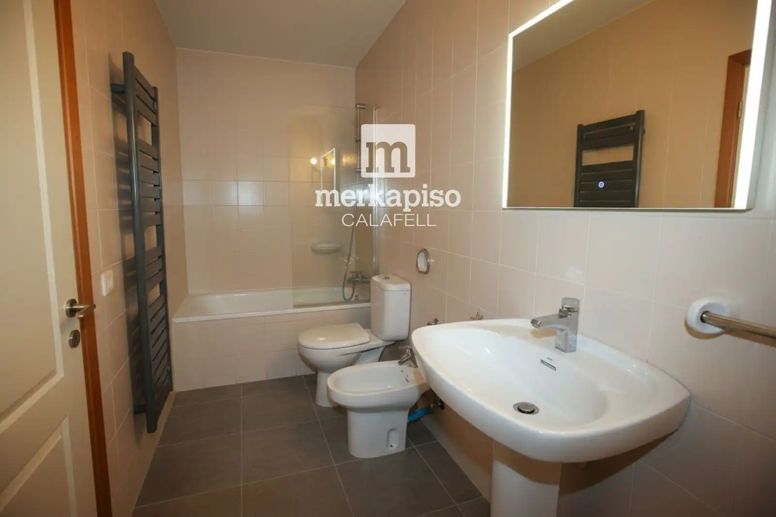 Ático con ascensor en venta en Angel Guimera, imagen 4