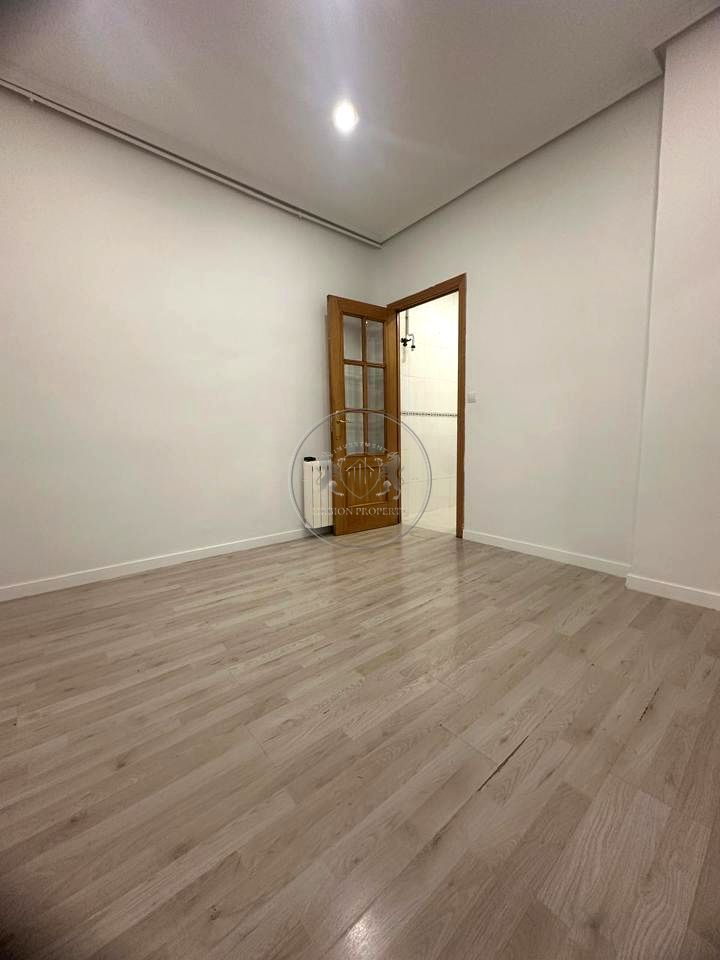 Planta baja for sale in  Madrid Capital  with Heating