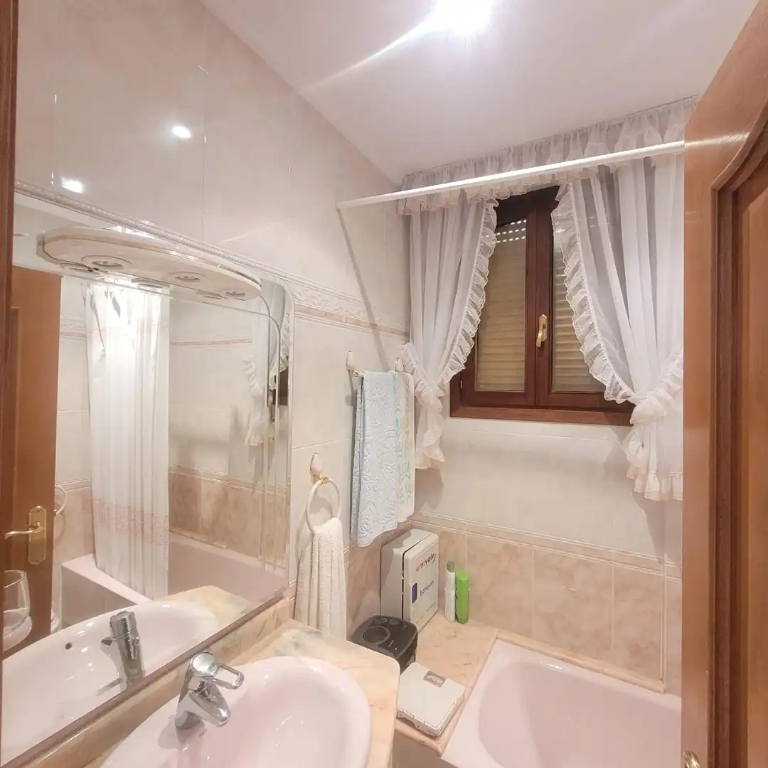Baño de Casa o chalet en venta en Agres con Jardín privado, Piscina y Amueblado