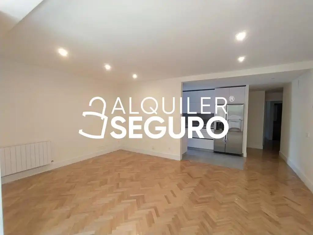 Bedroom of Flat for rent in Madrid  with Heating