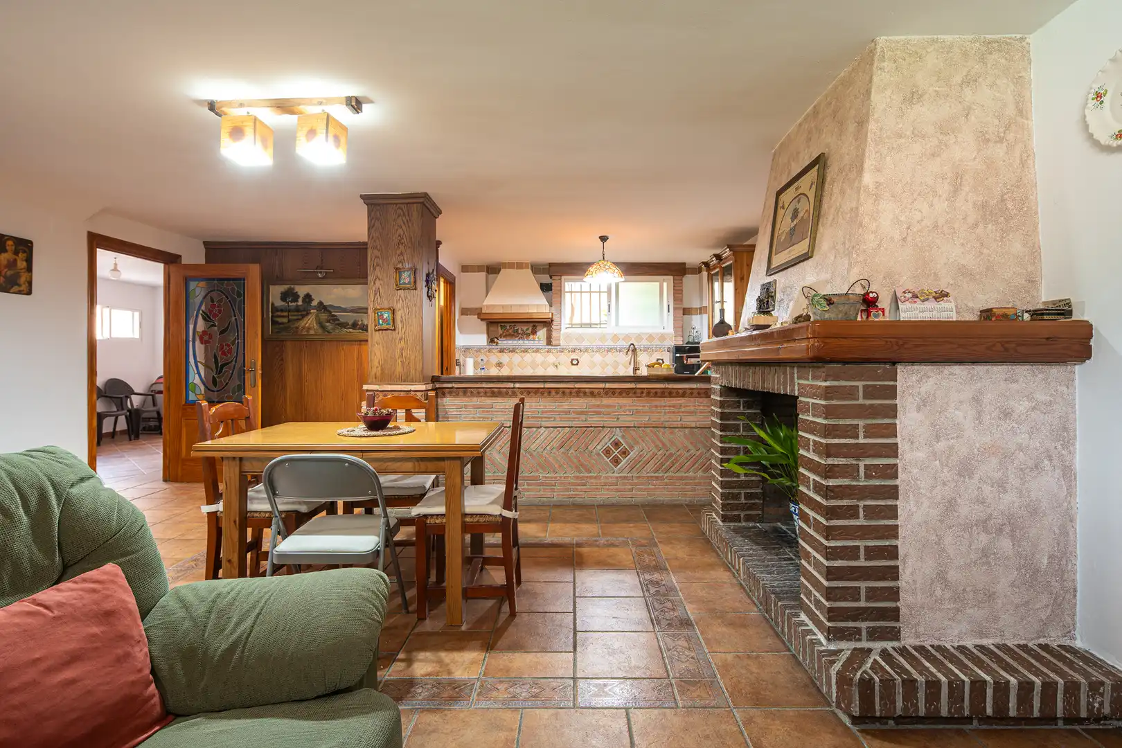 Cuina de Casa adosada en venda en Huétor Vega amb Aire condicionat, Jardí privat i Terrassa