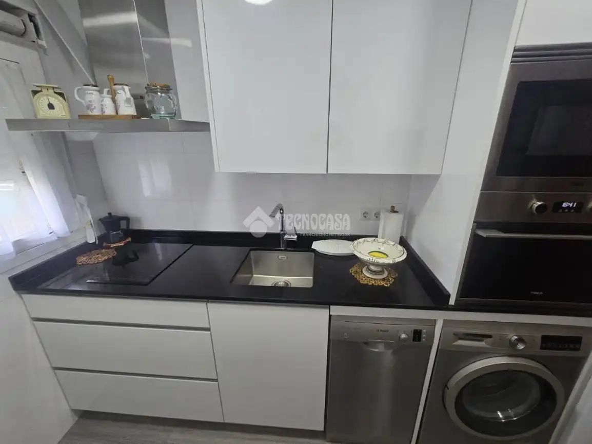 Cocina de Piso en venta en Madrid con Calefacción, Parquet y Piscina comunitaria