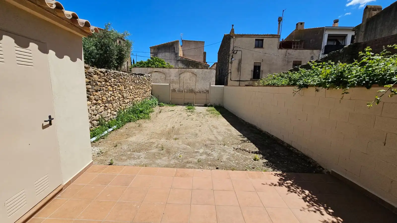 Finca rústica de alquiler en Mollet de Peralada con Aire acondicionado, Calefacción y Jardín privado