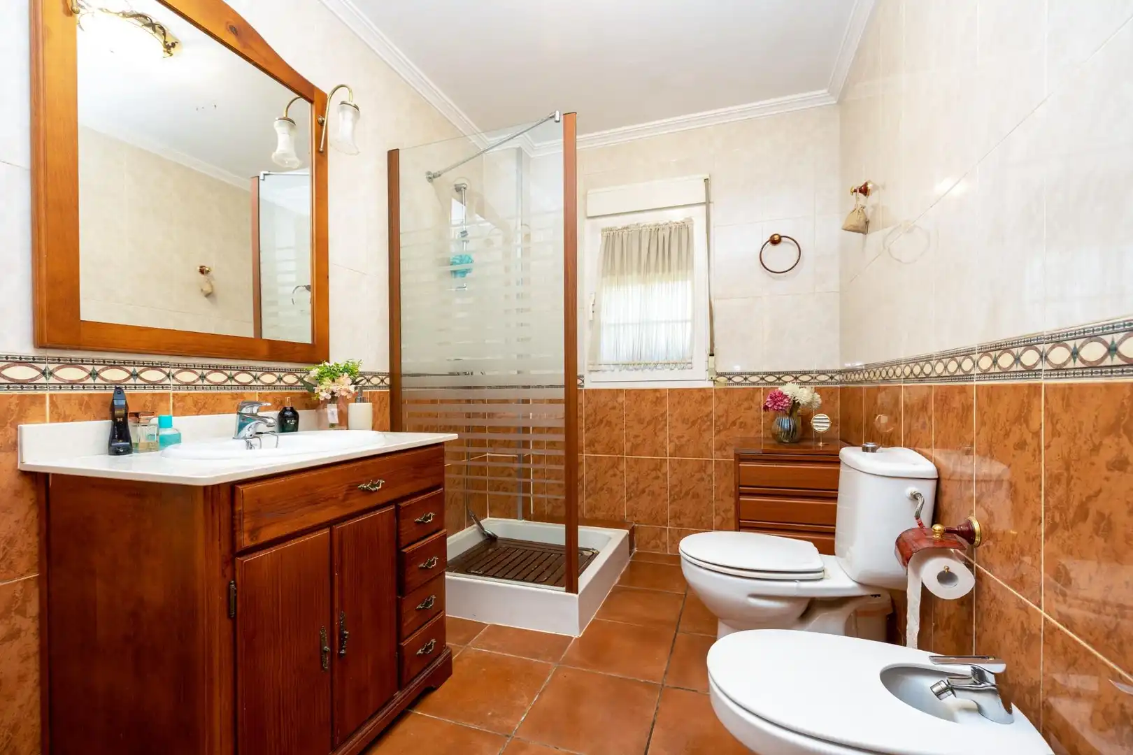 Baño de Casa o chalet en venta en Ogíjares con Aire acondicionado, Calefacción y Terraza