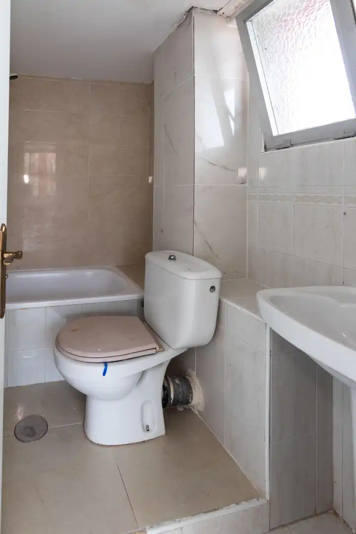 Bany de Apartament en venda en Benidorm amb Terrassa, Traster i Piscina comunitària