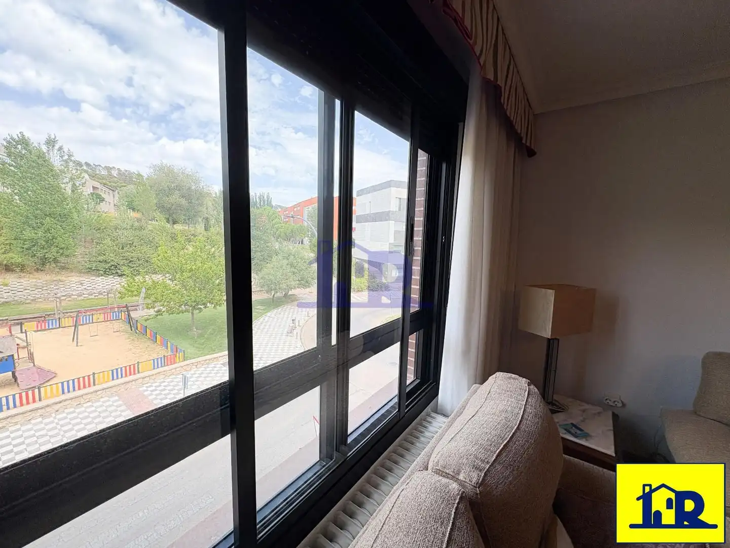 Vista exterior de Piso en venta en Cuenca con Calefacción, Trastero y Piscina