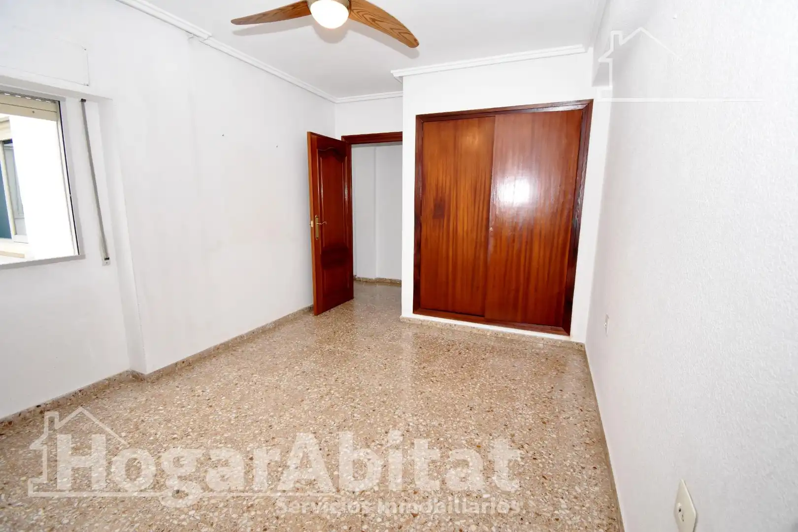 Bedroom of Flat for sale in Alaquàs  with Air Conditioner and Balcony