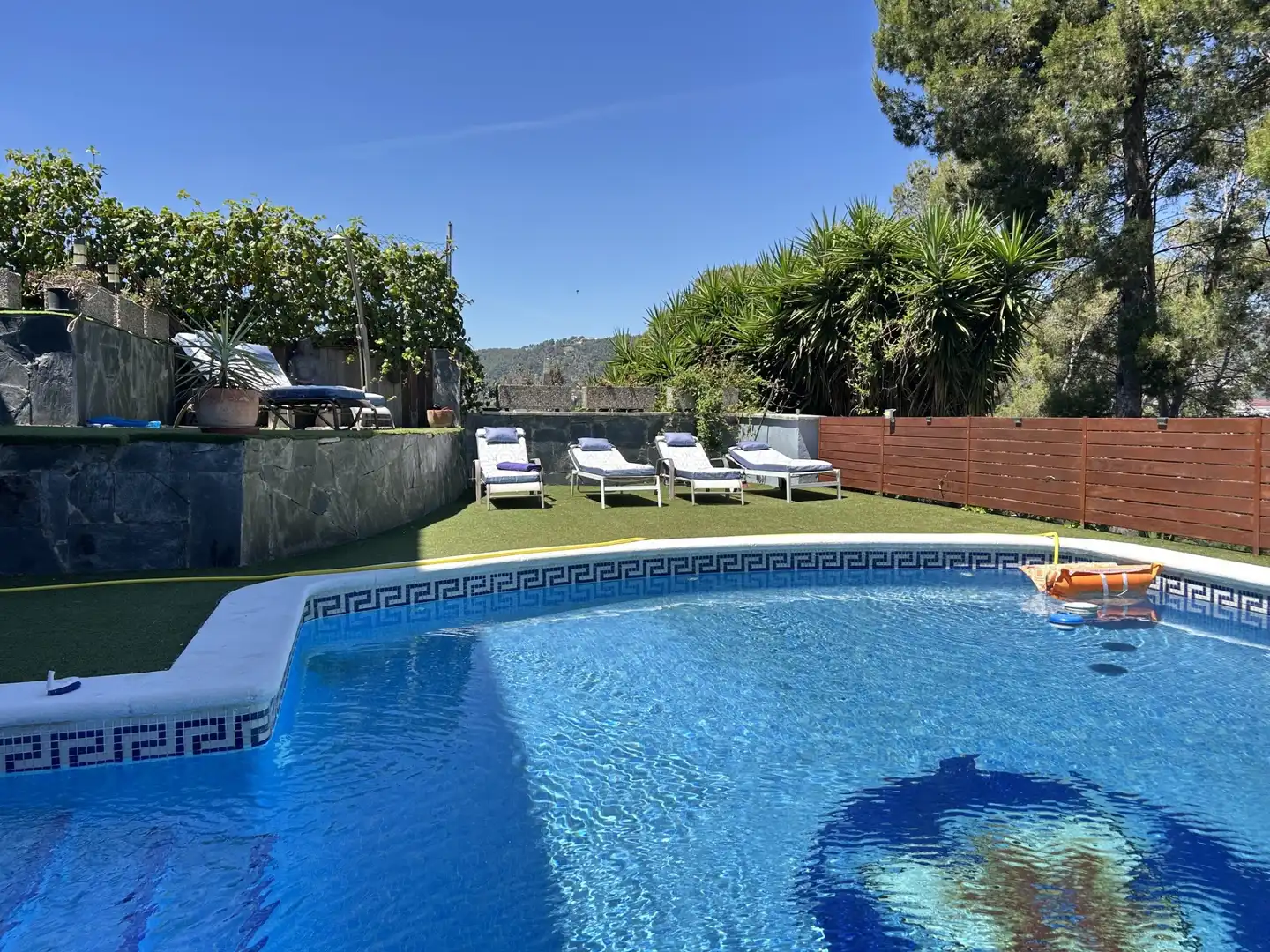 Schwimmbecken von Haus oder Chalet zum Verkauf in Cervelló mit Klimaanlage, Privatgarten und Schwimmbad
