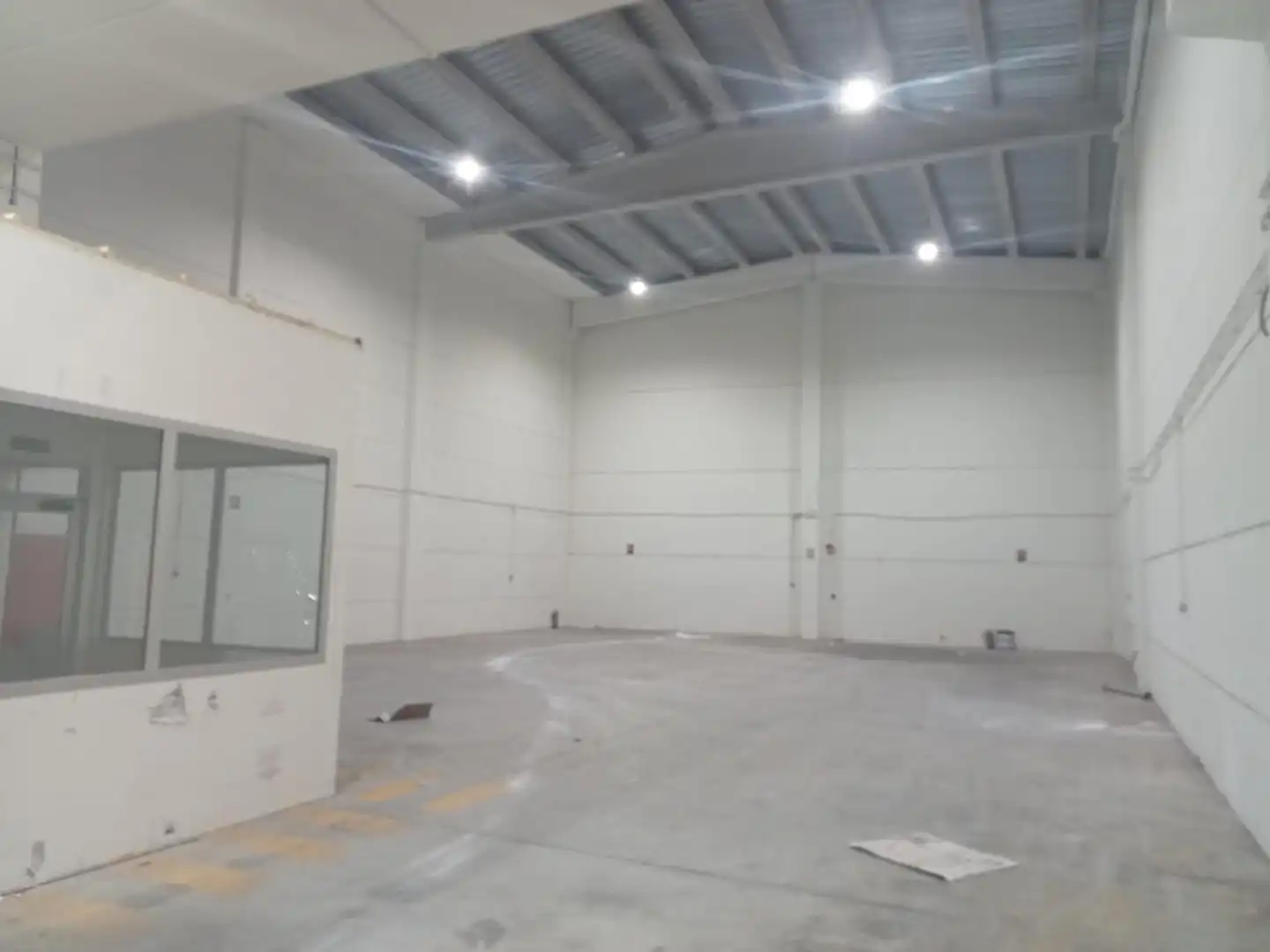 Nau industrial de lloguer en El Alborgí