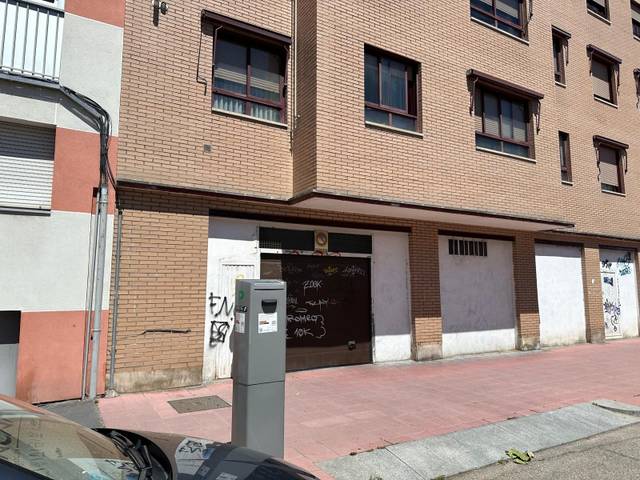 Local comercial en Venta en HIGINIO MANGAS en Vadillos