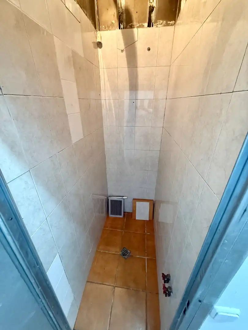 Baño de Local de alquiler en Valdemoro con Aire acondicionado, Terraza y Amueblado