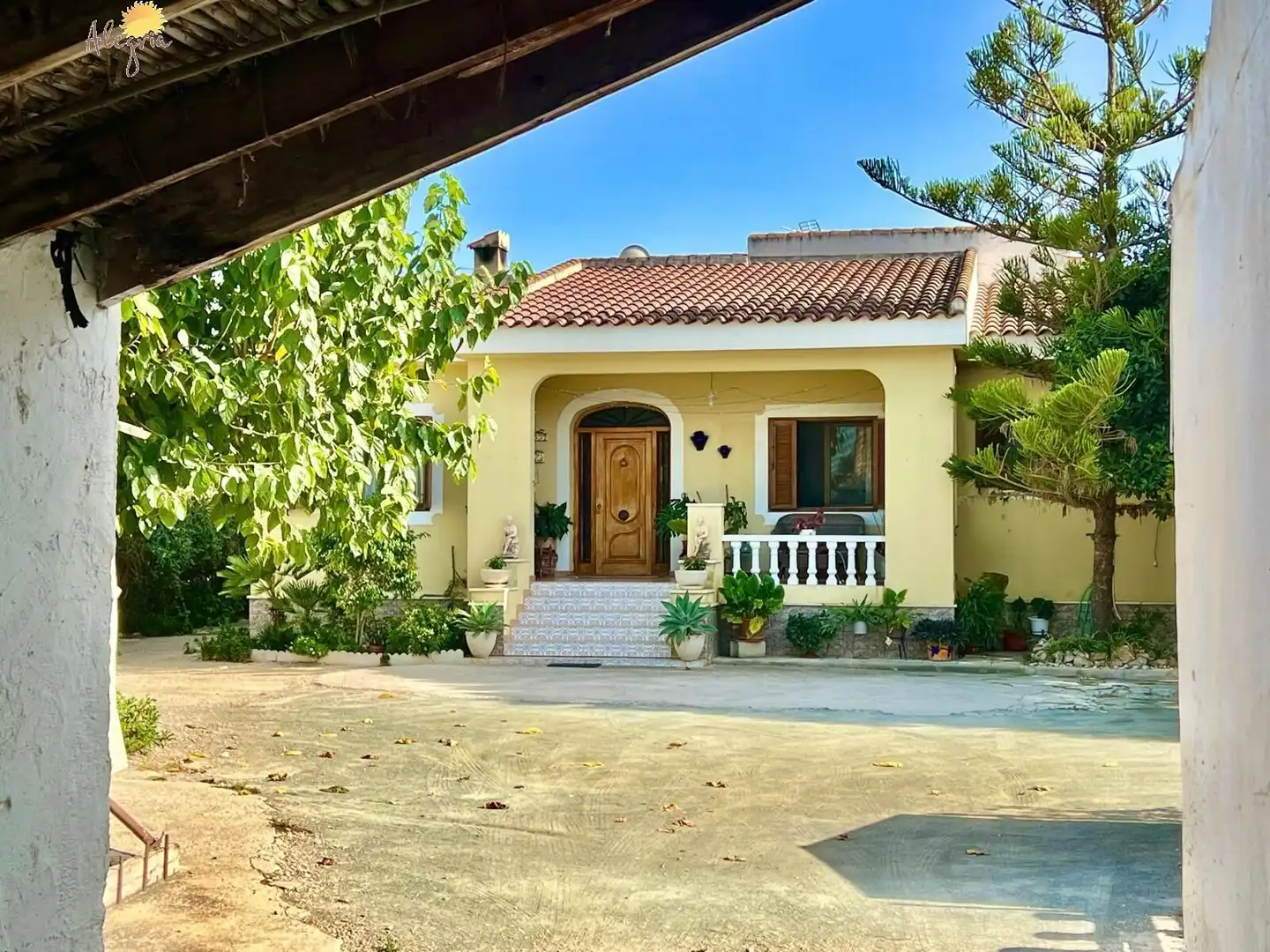Vista exterior de Casa o xalet en venda en Daya Vieja amb Aire condicionat, Calefacció i Jardí privat