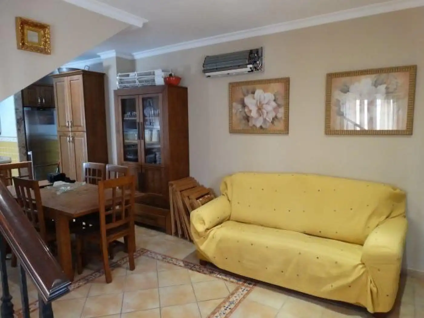 Sala d'estar de Casa o xalet en venda en Villanueva del Rosario amb Aire condicionat, Terrassa i Moblat