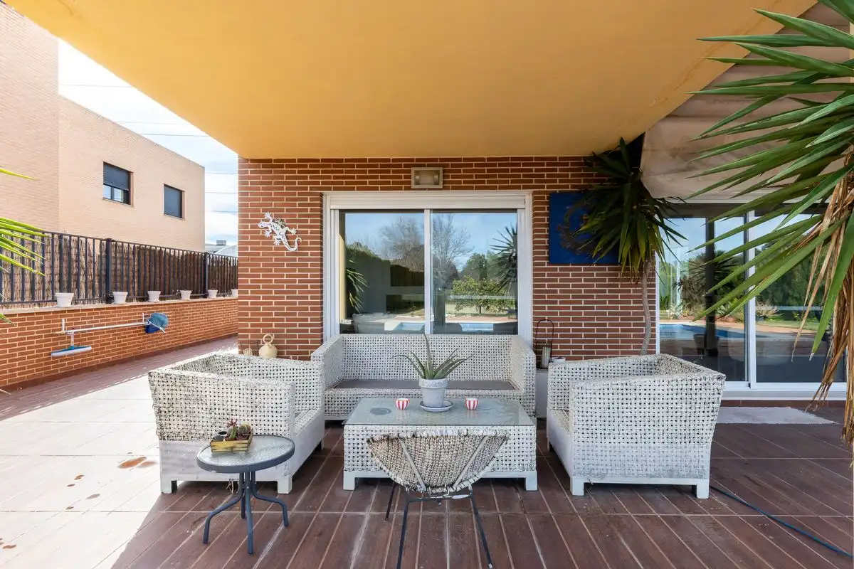 Casa con terrazza in vendita a Carrer de la Perdiu, imagen 4