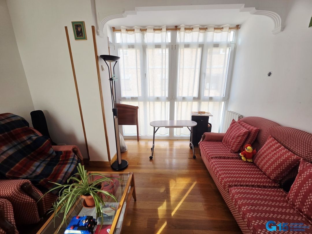 Sala d'estar de Pis en venda en Errenteria amb Calefacció i Traster
