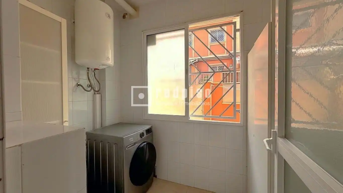 Dormitori de Casa o xalet de lloguer en Málaga amb Aire condicionat, Calefacció i Jardí privat