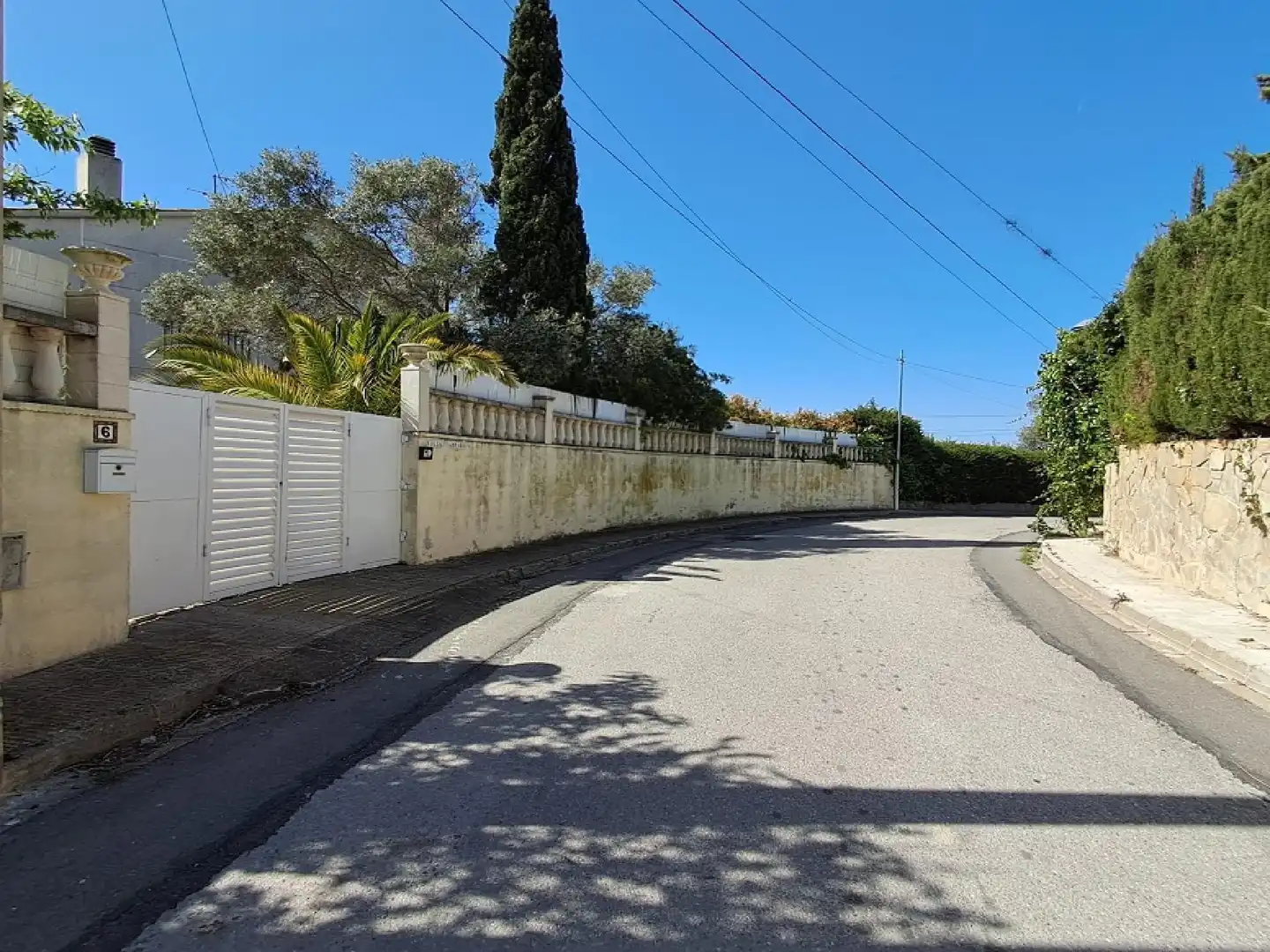 Vista exterior de Casa o xalet en venda en Calafell amb Jardí privat, Terrassa i Piscina comunitària