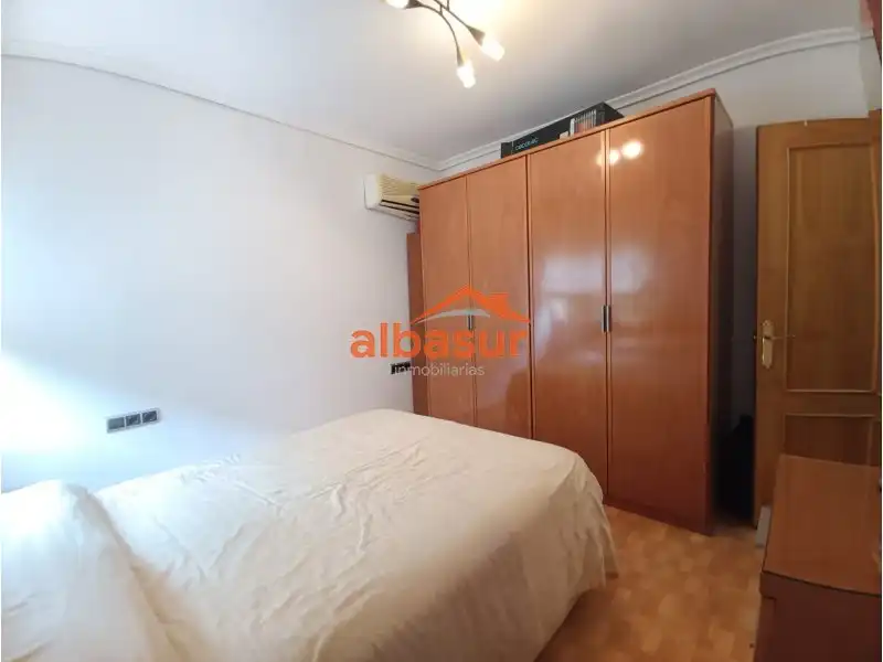 Bedroom of Flat for sale in Córdoba  with Air Conditioner and Heating