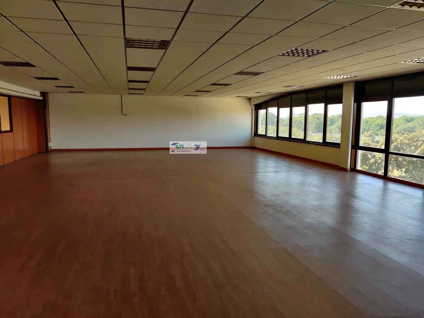 Nave industrial de alquiler en Alfajarín