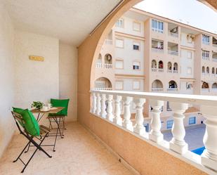 Terrassa de Apartament en venda en Torrevieja amb Terrassa i Piscina comunitària
