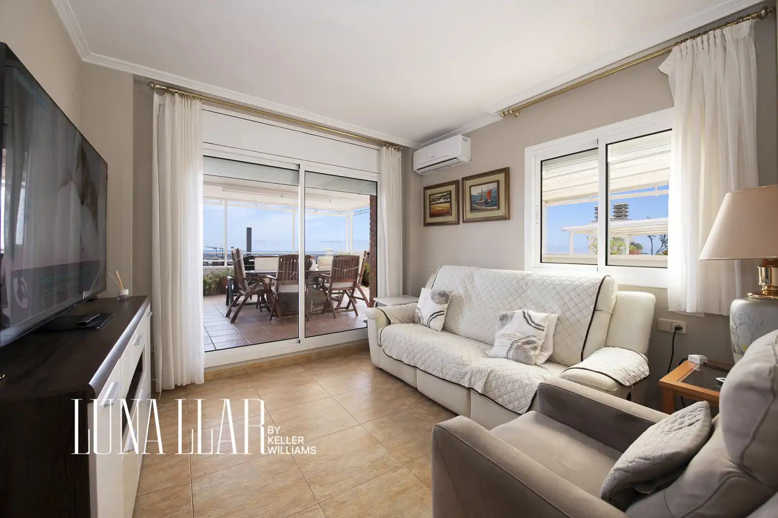 Sala de estar de Ático en venta en Viladecans con Aire acondicionado, Calefacción y Terraza