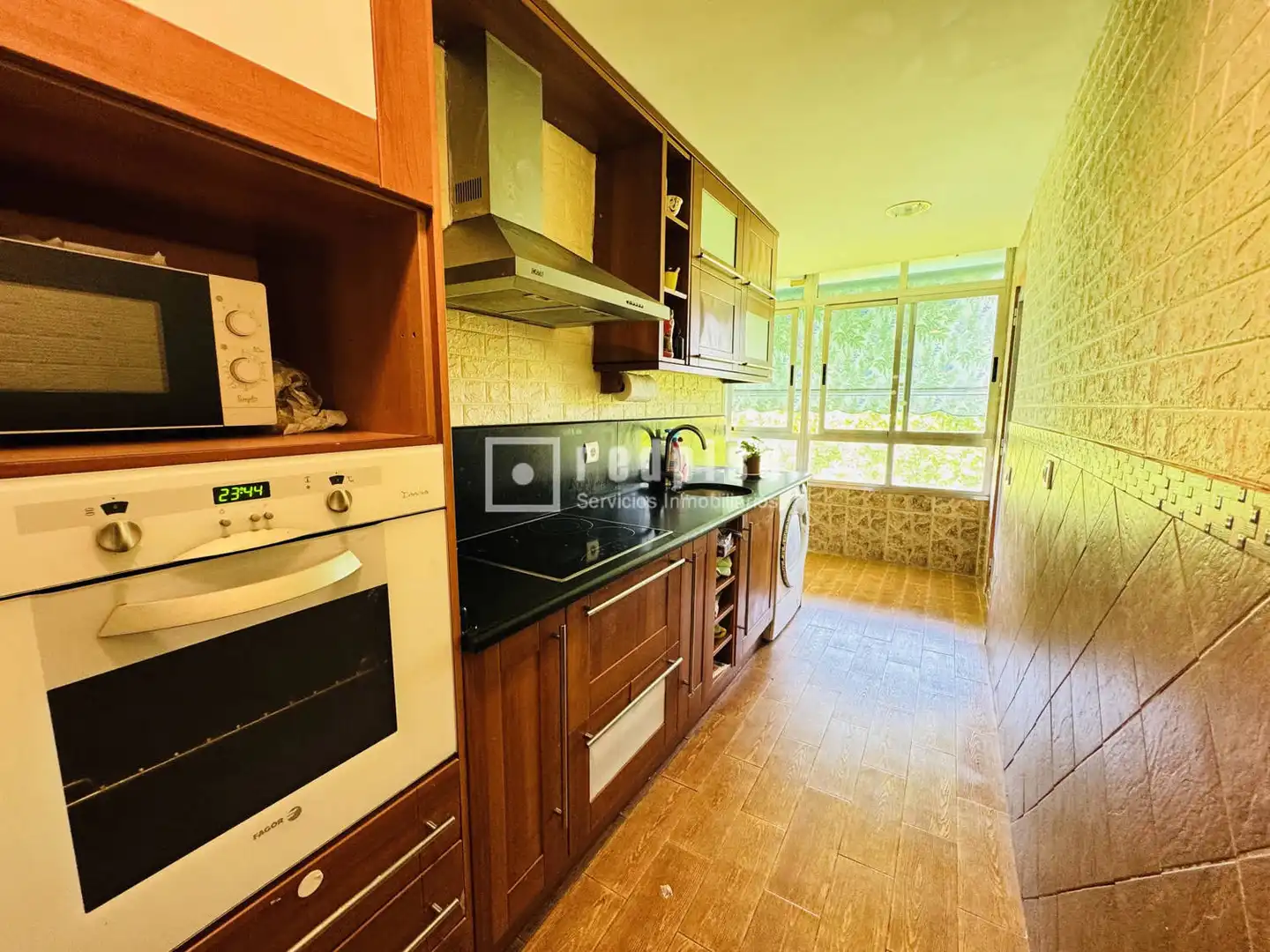 Kitchen of Flat for sale in Fuenlabrada  with Heating, Private garden and Parquet flooring