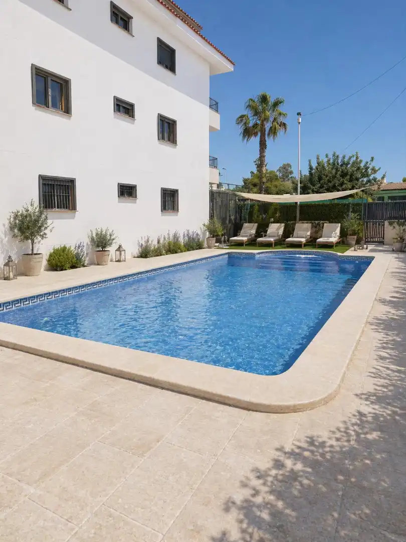 Apartament amb terrassa en venda a Calle Sierra de las Moreras 44