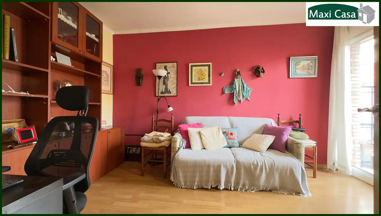 Living room of Flat for sale in Barcelona  with Heating, Parquet flooring and Terrace
