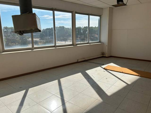 Oficina en Venta en Calle de Ariza en Oliver