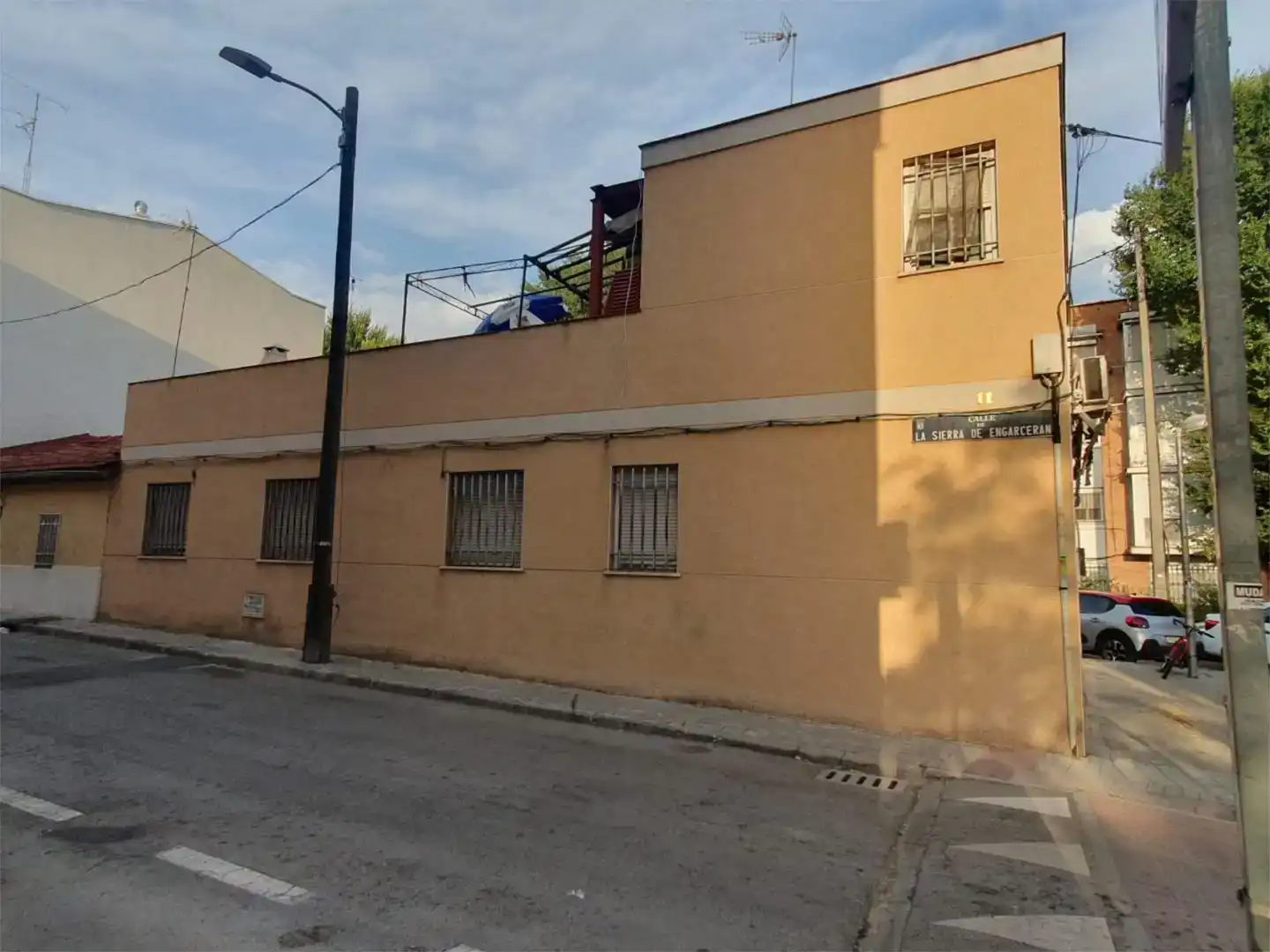 Vista exterior de Casa o chalet en venta en Madrid con Aire acondicionado y Trastero
