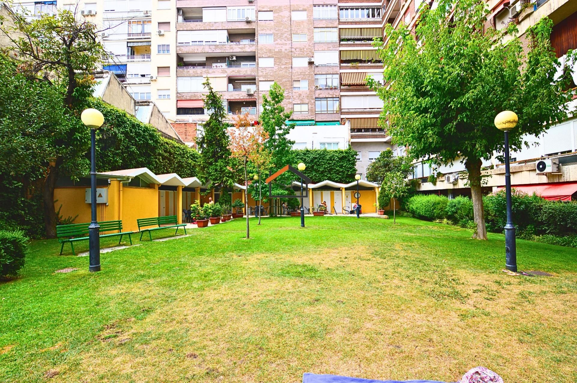 Jardí de Pis en venda en  Madrid Capital amb Calefacció, Jardí privat i Terrassa