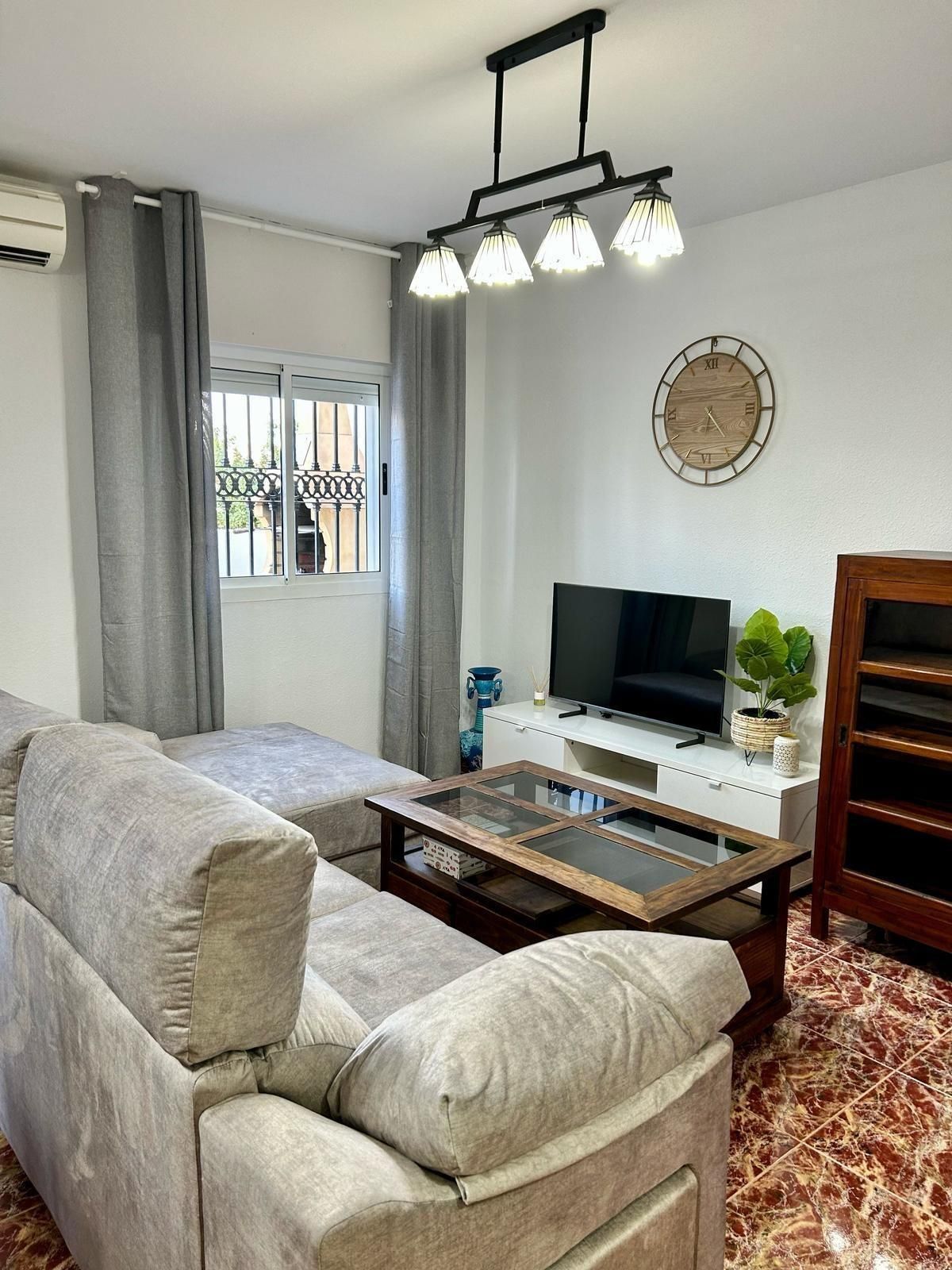 Piso de alquiler en  CALLE LA GLORIA, 5