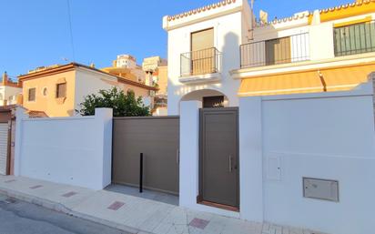 Exterior view of Single-family semi-detached for sale in Málaga Capital  with Air Conditioner, Terrace and Balcony