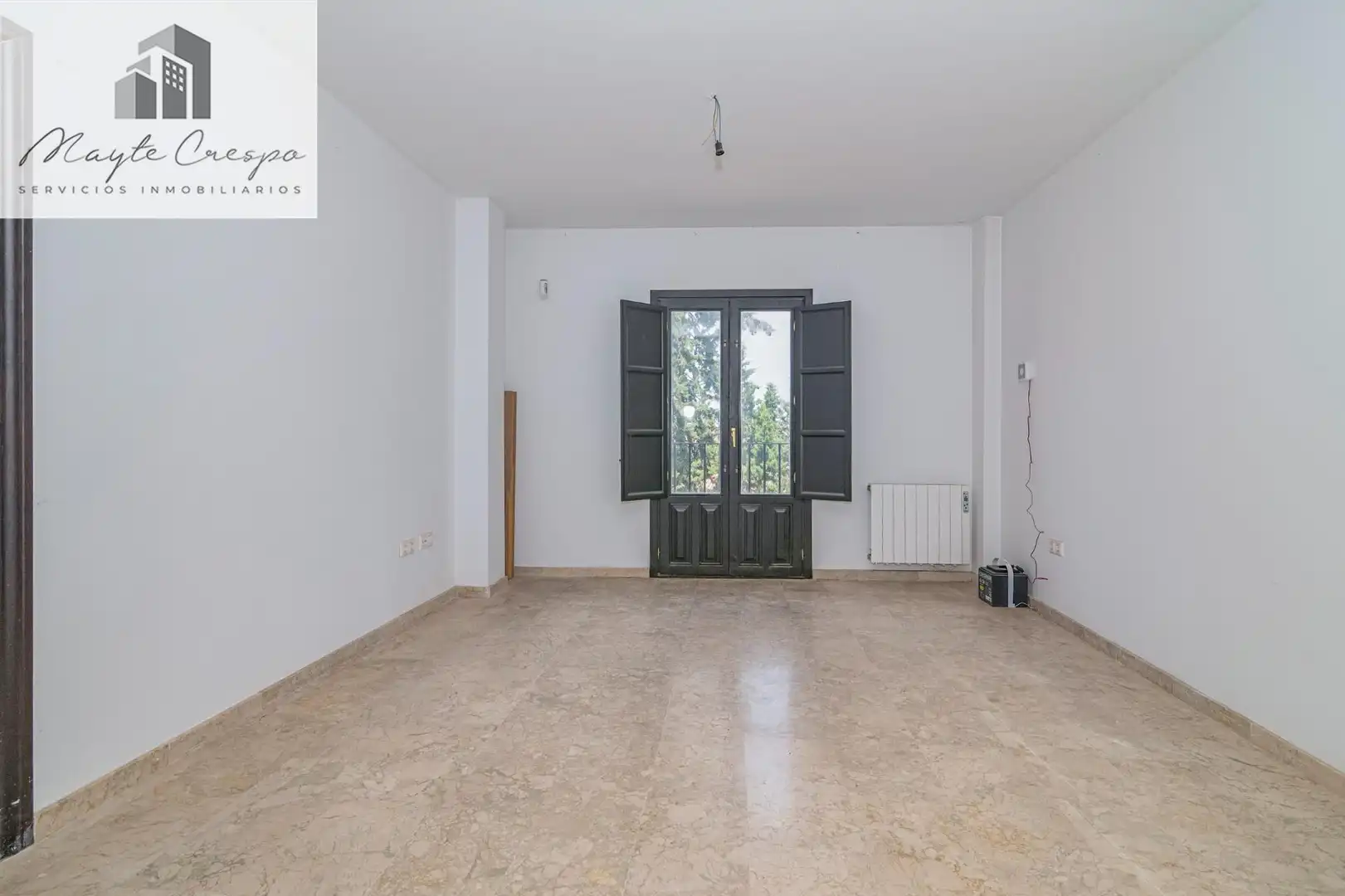 Sala d'estar de Pis en venda en La Zubia amb Calefacció i Balcó