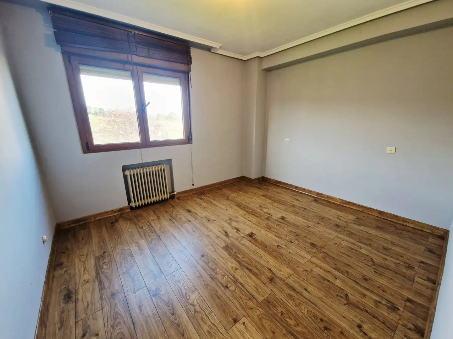 Habitación de Piso en venta en Avilés con Calefacción