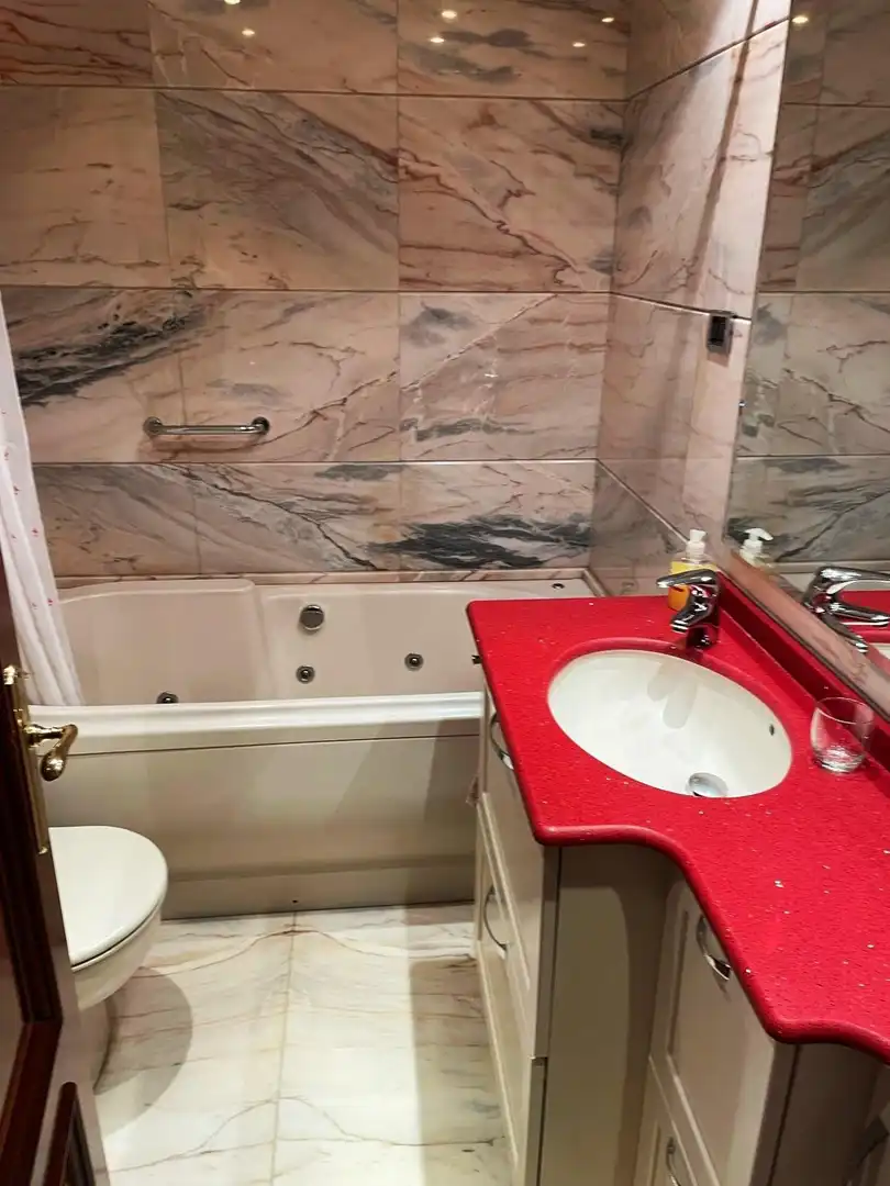 Baño de Piso en venta en Getxo  con Calefacción, Terraza y Trastero
