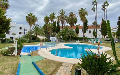 Schwimmbecken von Wohnung miete in Mijas mit Schwimmbad und Möbliert