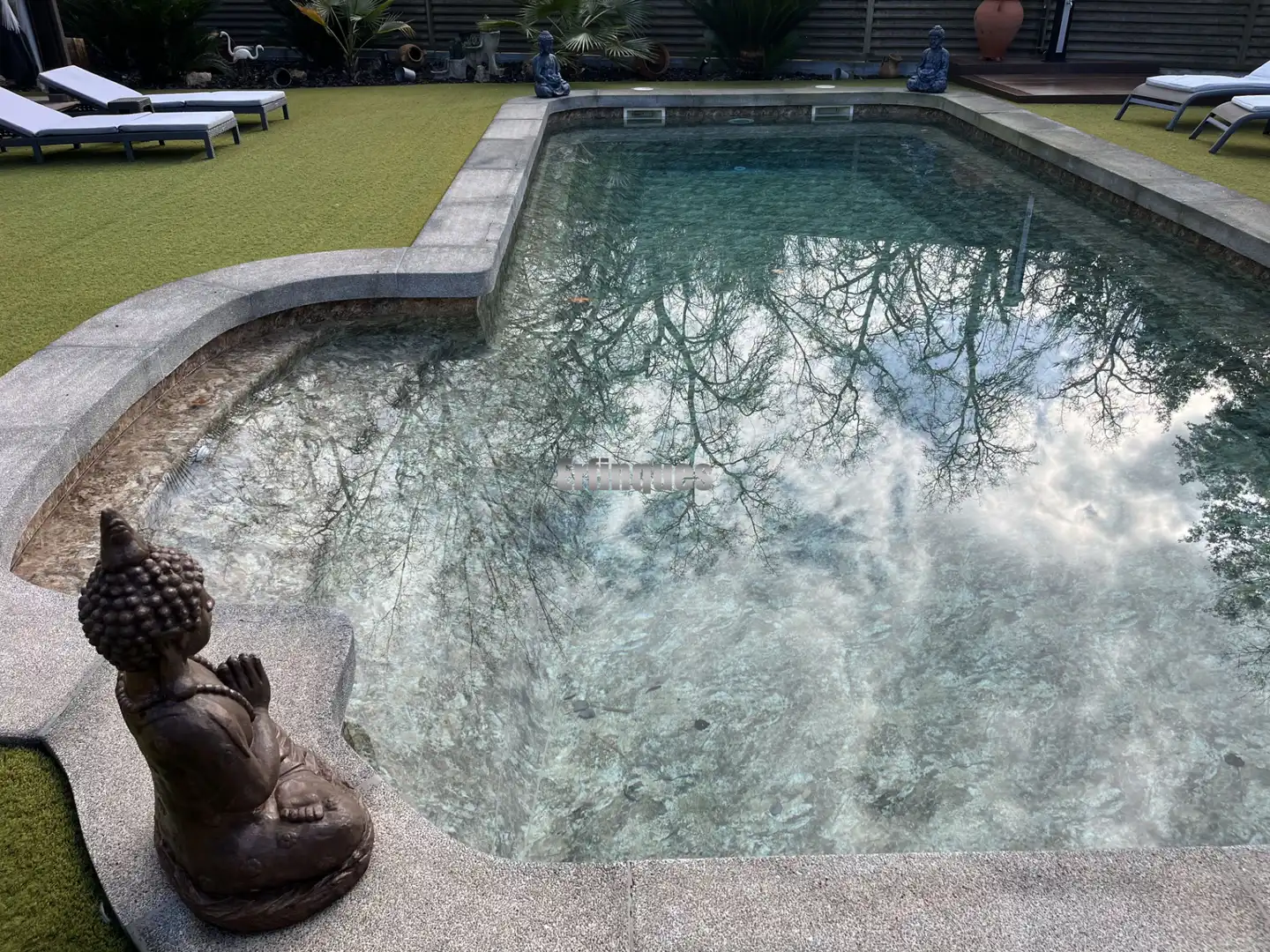 Schwimmbecken von Haus oder Chalet zum Verkauf in Rubí mit Klimaanlage, Heizung und Privatgarten